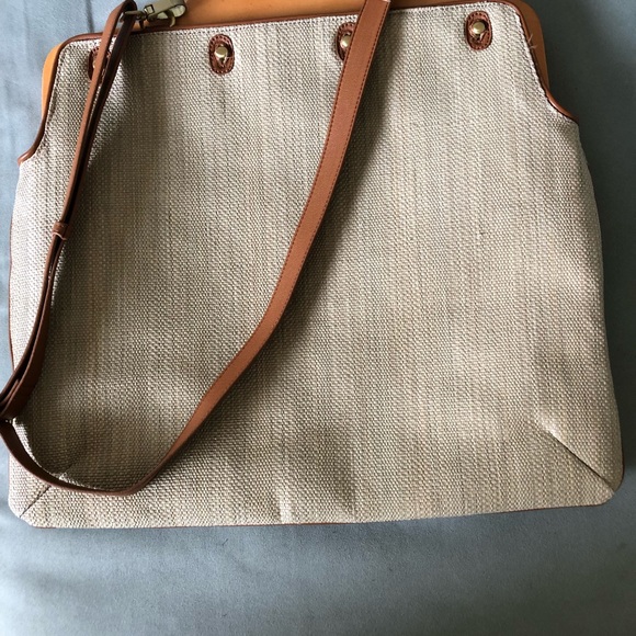 🌺 Deesign by Dee Ocleppo Hilfiger Bag 🌺 - Picture 3 of 8